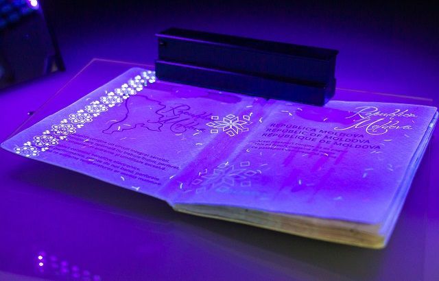 Tipos de Luz en en el Examen de Documentos